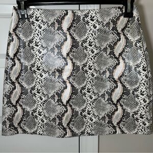 faux leather snakeskin skirt size M